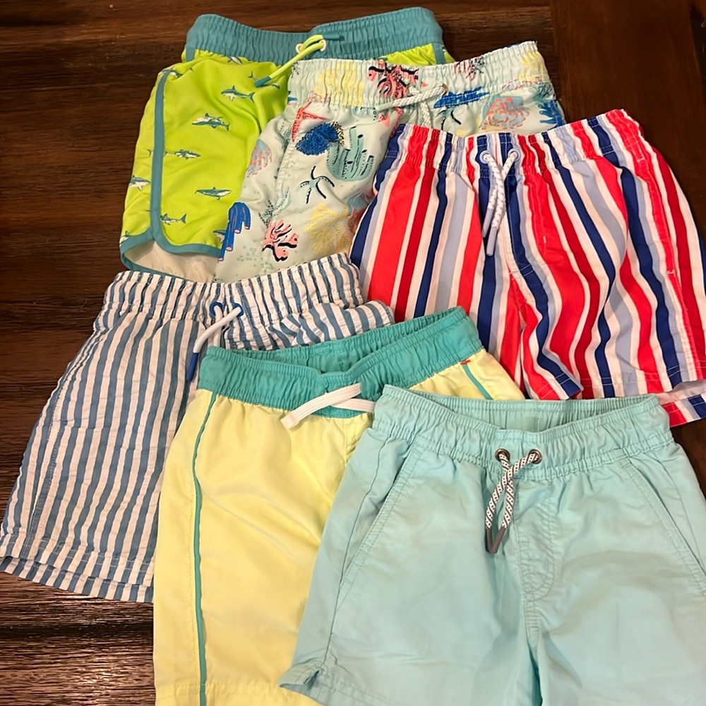 Cat & Jack XS 4/5 boy swim shorts - six swim trunks